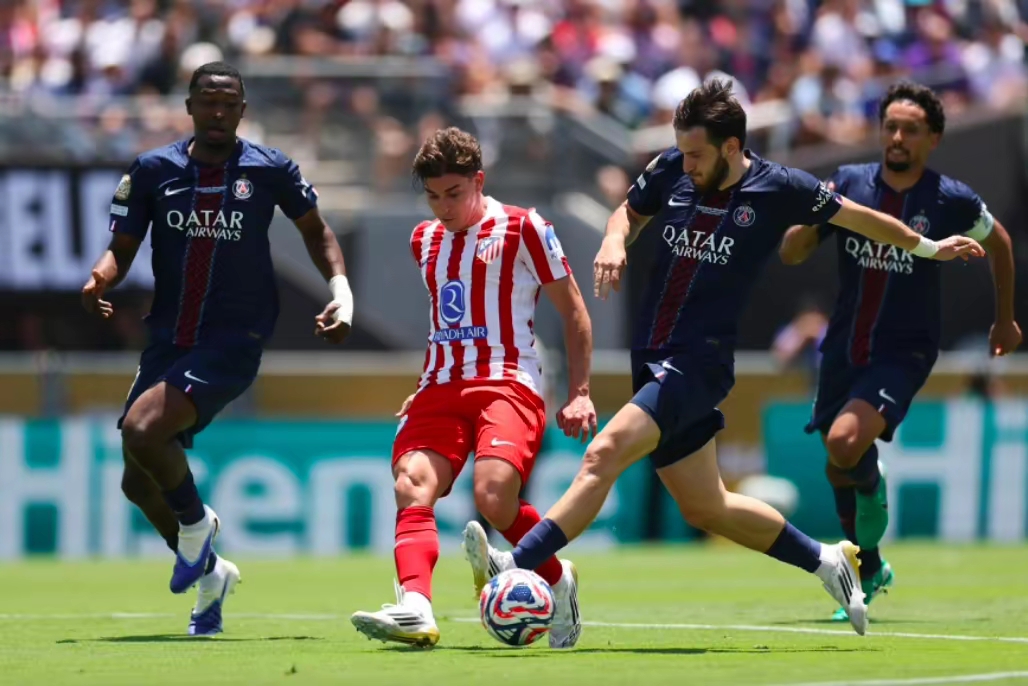 巴黎碾压波兰，布鲁诺带队取胜