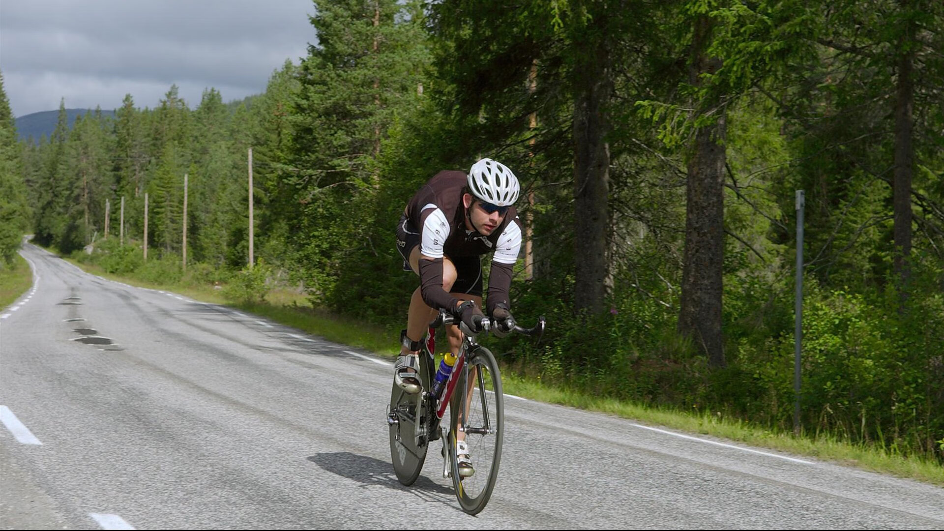 篮网力克掘金，伦纳德关键制胜，一场定义赛季的坚韧之战